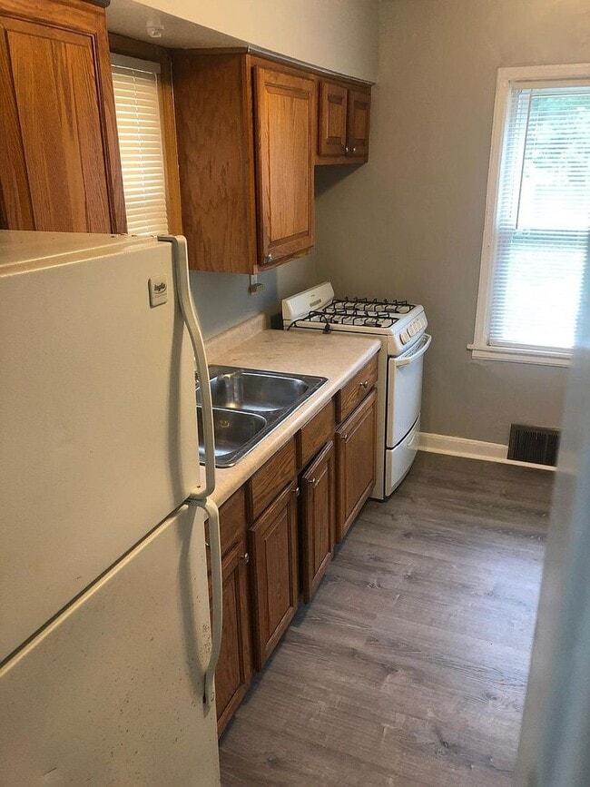 Building Photo - 4228-4230-4230 N 39th St