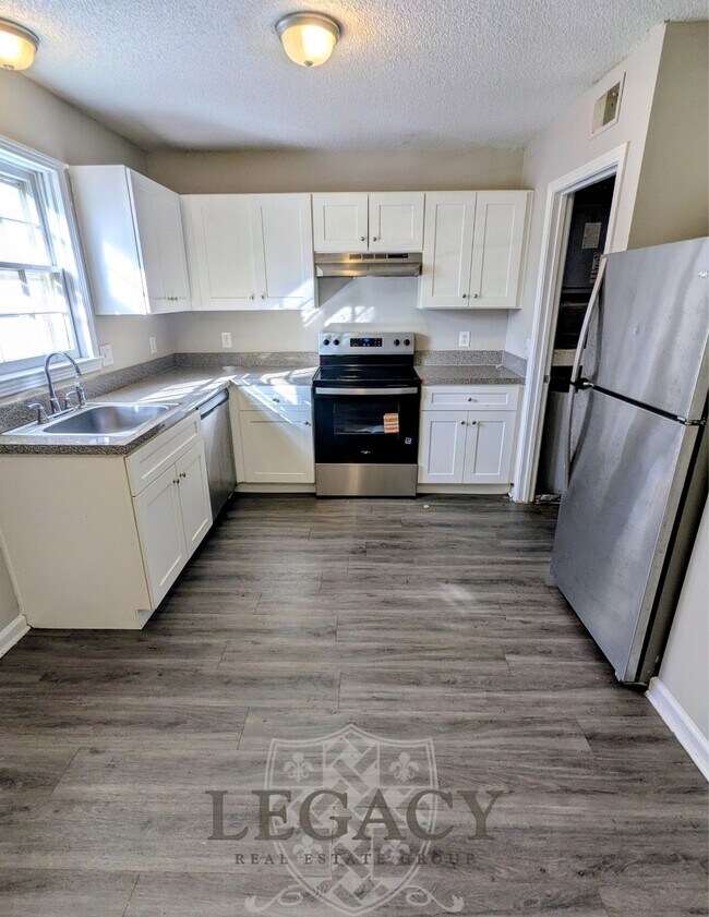 Foto del edificio - 736 Holder Dr