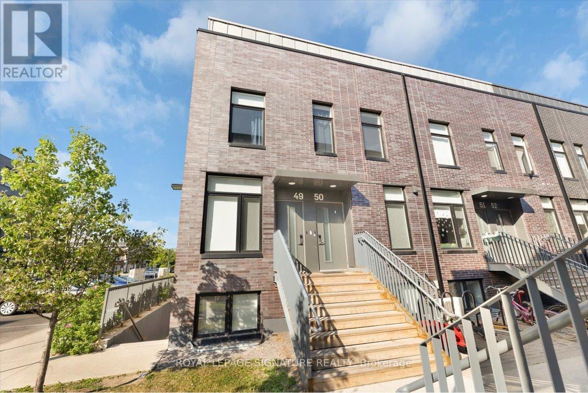 Primary Photo - 1740-1740 Simcoe St N