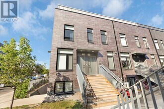 Building Photo - 1740-1740 Simcoe St N