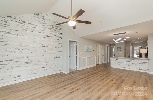 Building Photo - 17544 Tuscany Ln