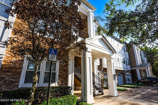 Foto del edificio - 8550 Touchton Rd