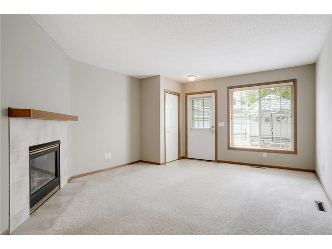 Building Photo - 7893 Autumn Ridge Ave