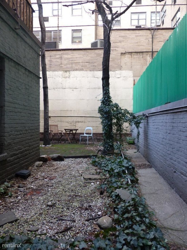 Foto del edificio - 130 E 80th St