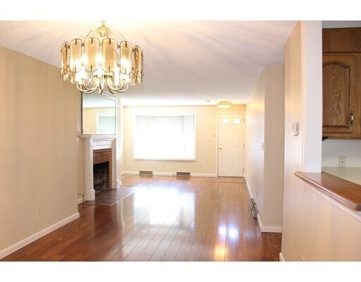 Foto del edificio - 13 Mansion Woods Dr