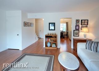 Building Photo - 2 br, 1.5 bath Condo - 1412 Roxburgh Ave