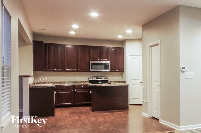 Foto del edificio - 8305 Wheatfield Dr