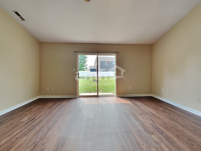 Building Photo - 1632 Turning Leaf Dr