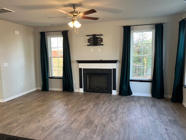 Building Photo - Camellia Acres