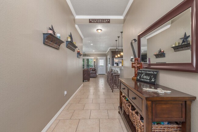 Building Photo - 131 Roucourt Loop