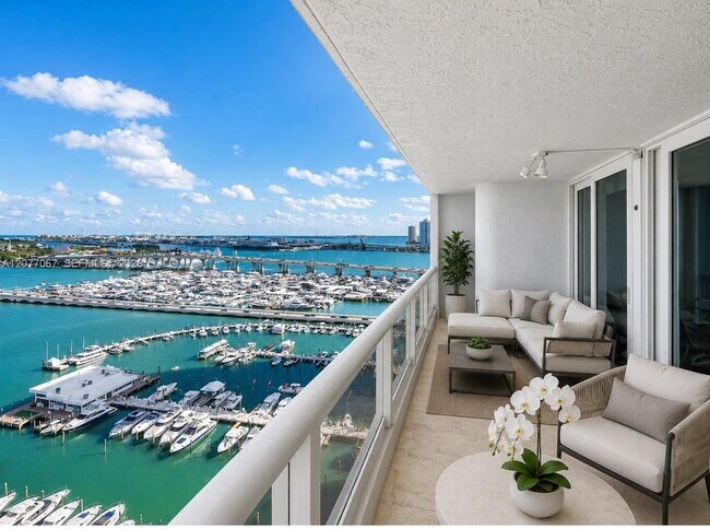 Building Photo - 1717 N Bayshore Dr