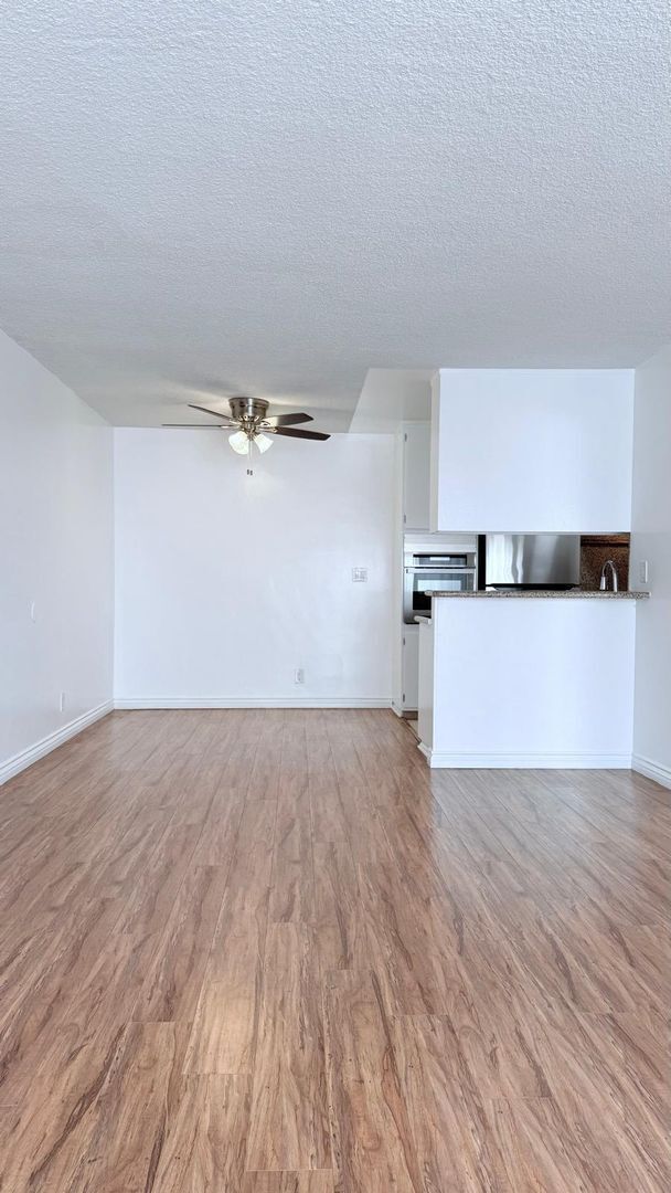 Interior Photo - Burton Almont