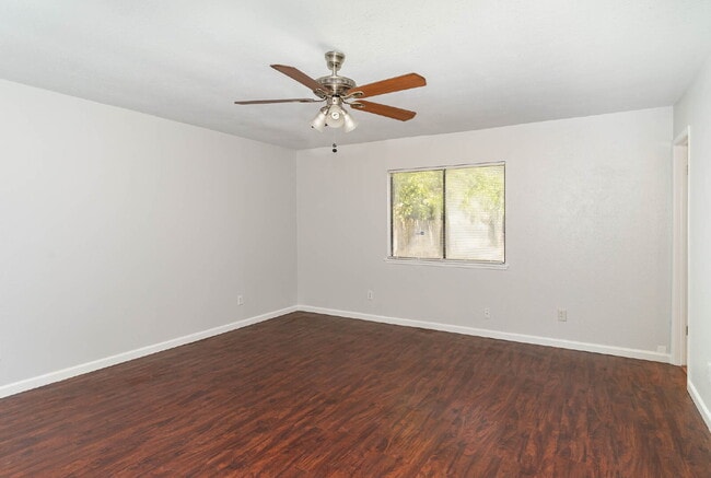 Charming 3-Bedroom Home in Fort Worth - Charming 3-Bedroom Home in Fort Worth