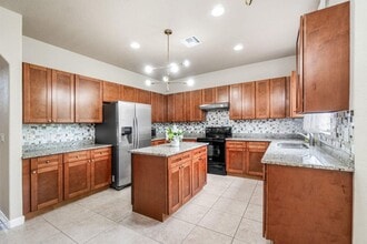 Building Photo - 3988 West Dr