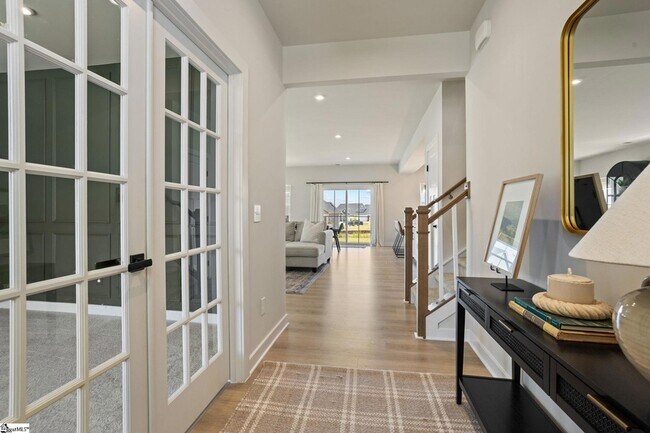 Foto del edificio - 680 Lady Fern Dr
