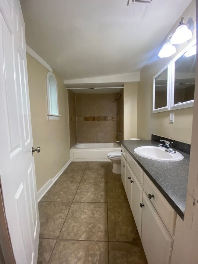 Foto del edificio - **ON HOLD**Midtown Columbus, GA 3 or 4 Bedroom / 2 Bathroom Home for Rent***