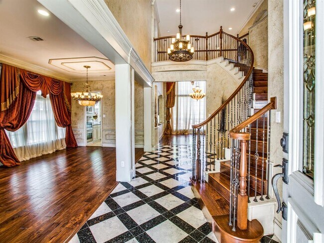 Building Photo - 3310 Meadow Wood Dr