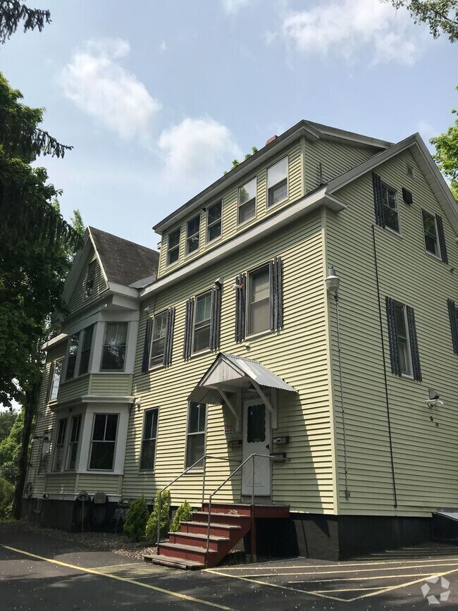 Building Photo - 66 Stroudwater St