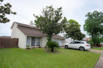 Building Photo - 10522 Clear Cove Ln