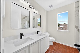 Building Photo - 718 Cypresswood Cove