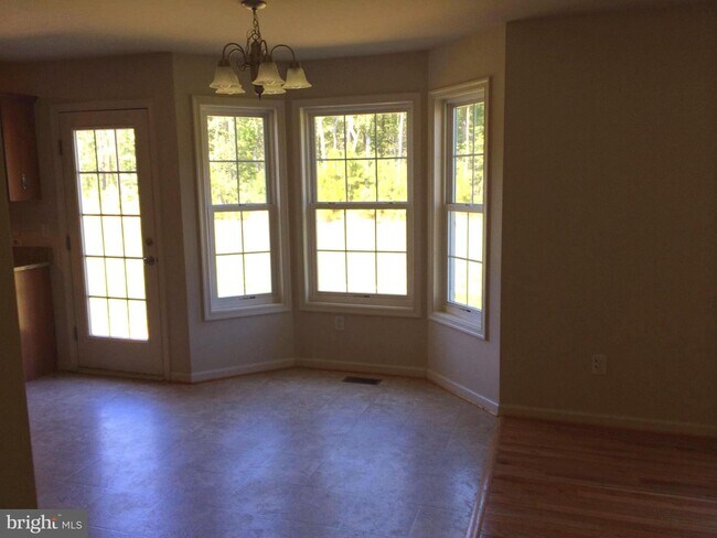 Building Photo - 17221 Sarah Ln
