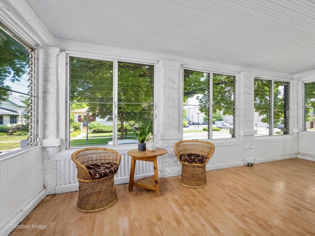 Building Photo - 30 N Waiola Ave