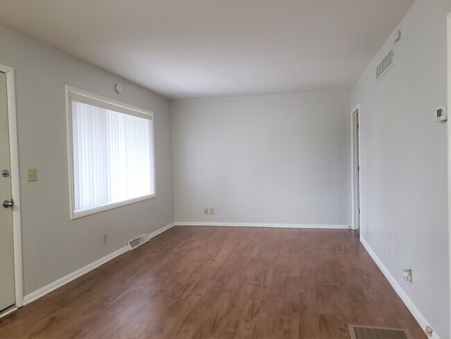 Sala de estar - 543 5th St NW