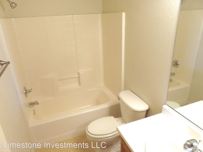 Building Photo - 3 br, 2.5 bath House - 816 Purdy Lodge St