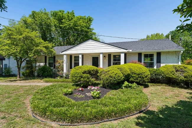 Building Photo - 340 Binkley Dr