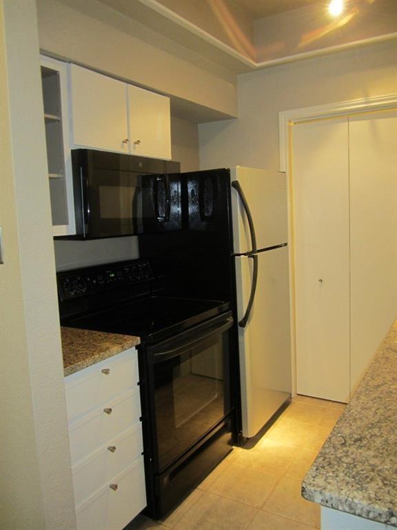 Foto del edificio - 4711 Spicewood Springs Rd