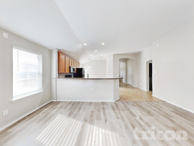 Building Photo - 10616 Lipan Trail