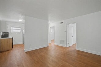 Building Photo - 3170 SW 16th St