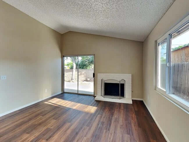 Building Photo - 2026 W Sago Palm Rd