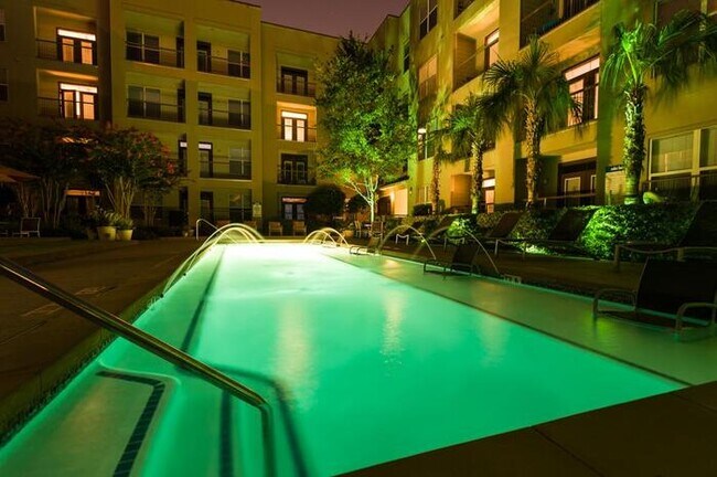 Foto del edificio - 3660 Richmond Ave.