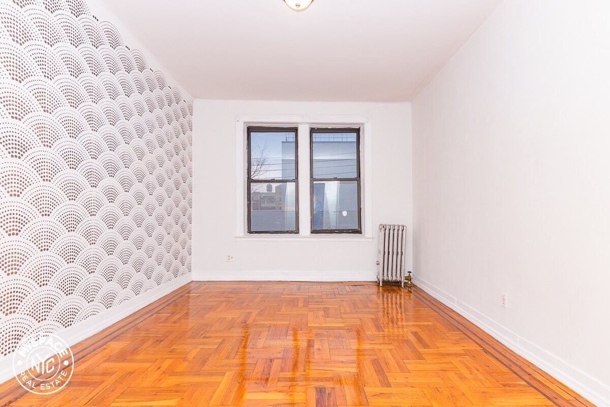 Foto principal - 332 Starr St
