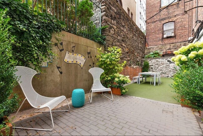 Foto del edificio - 48 W 138th St