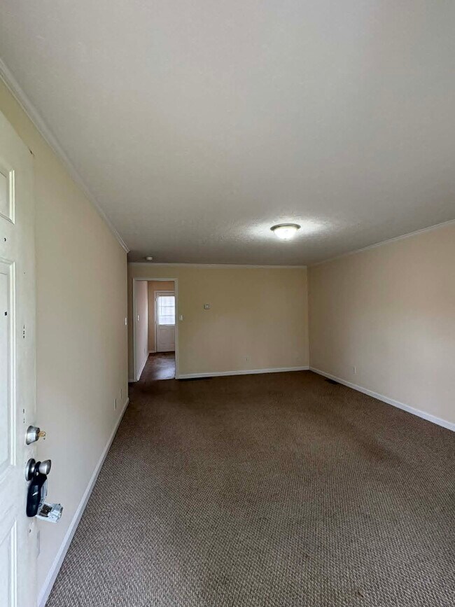 Foto del edificio - 2119 Rock Creek Dr
