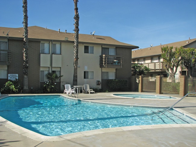 Building Photo - Sierra Garden Apartments