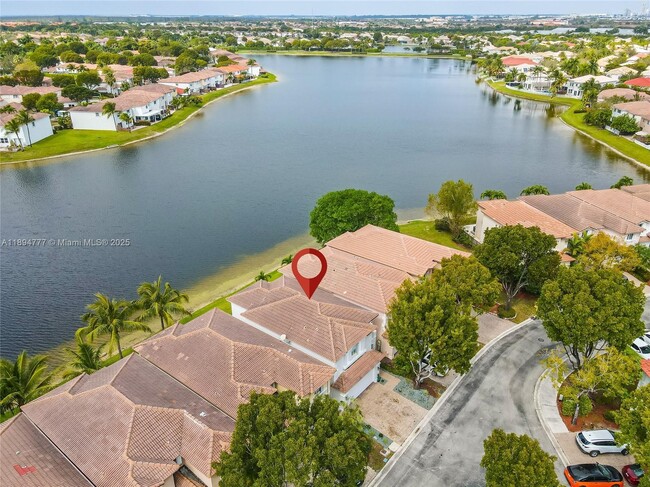 Foto del edificio - 6644 NW 107th Pl