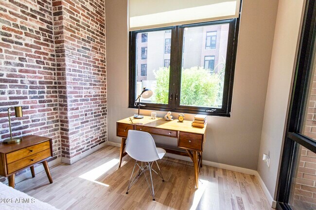 Building Photo - 7301 E 3rd Ave