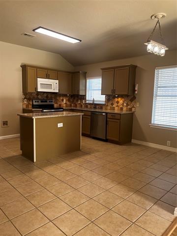 Building Photo - 1223 Periwinkle Dr