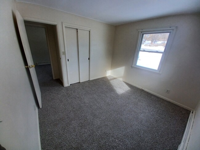 Building Photo - 107 Oak Hill Rd