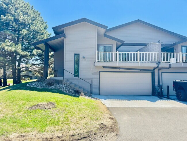 Foto del edificio - 14600 Hampshire Pl