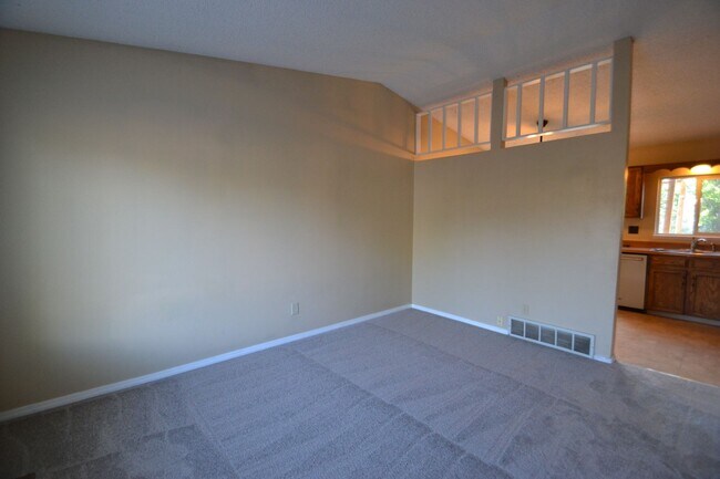 Building Photo - 3535 Sydney Terrace
