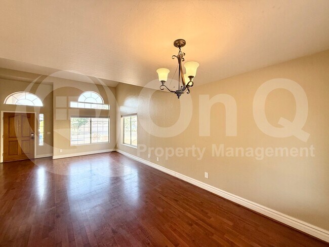 Foto del edificio - 877 W Shellfish Dr