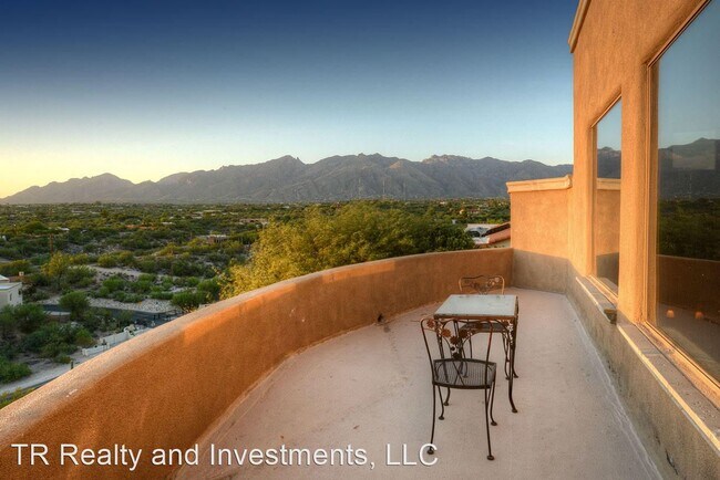 Foto del edificio - 4 br, 3.5 bath House - 4484 E. River Oak