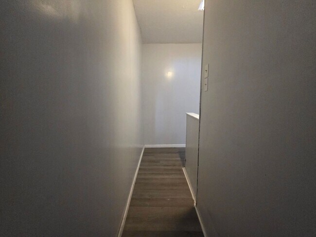 Foto del edificio - 1637 Rutherford Ave