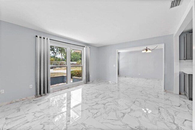 Foto del edificio - 3230 51st St N