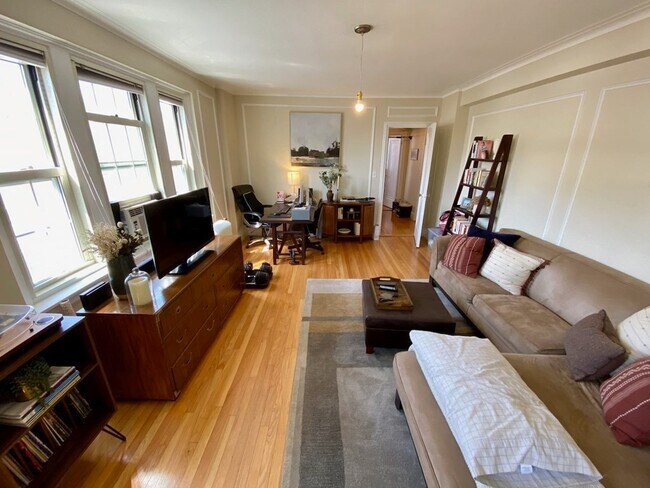 Foto del edificio - 1476 Beacon St