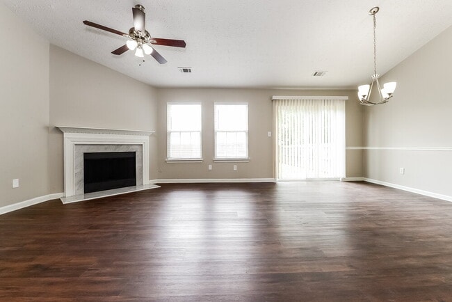 Foto del edificio - 1180 Eatonton Way